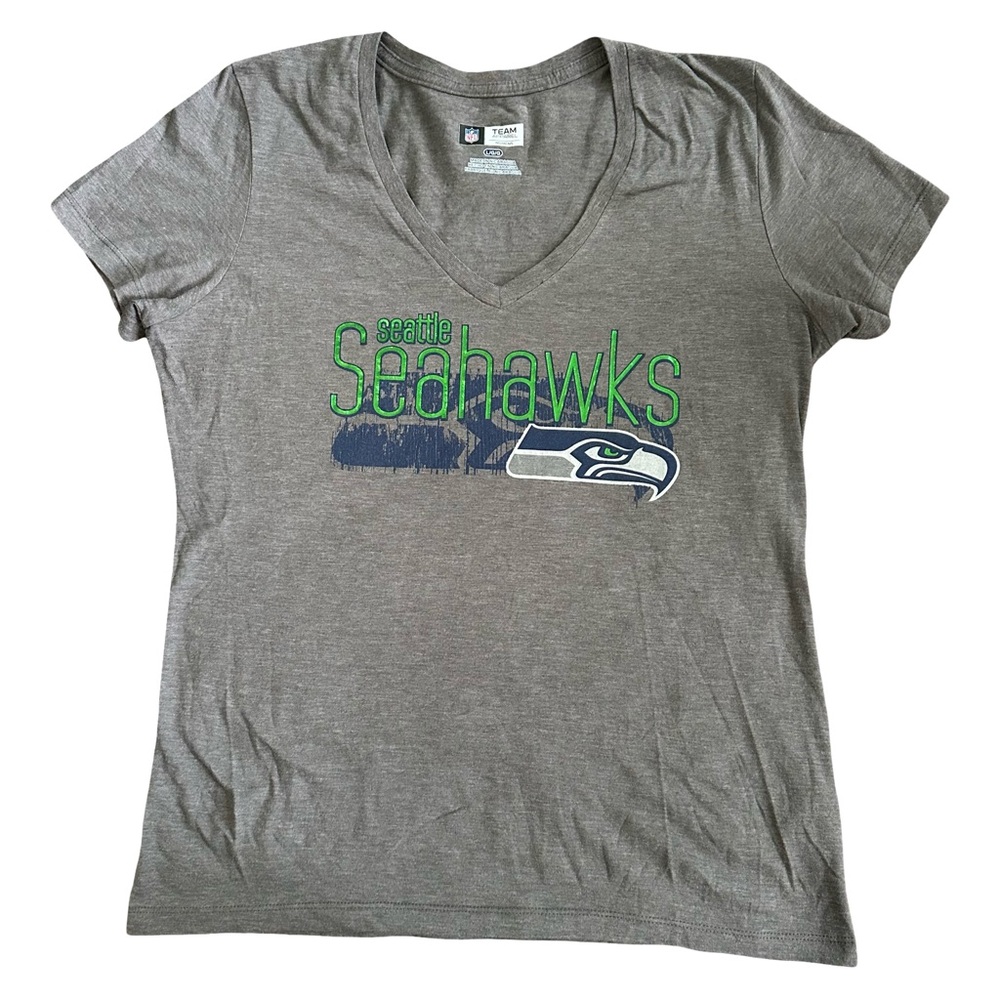 NFL Team Apparel Women’s V-Neck Short Sleeve Gray Seattle Seahawks Tee Large